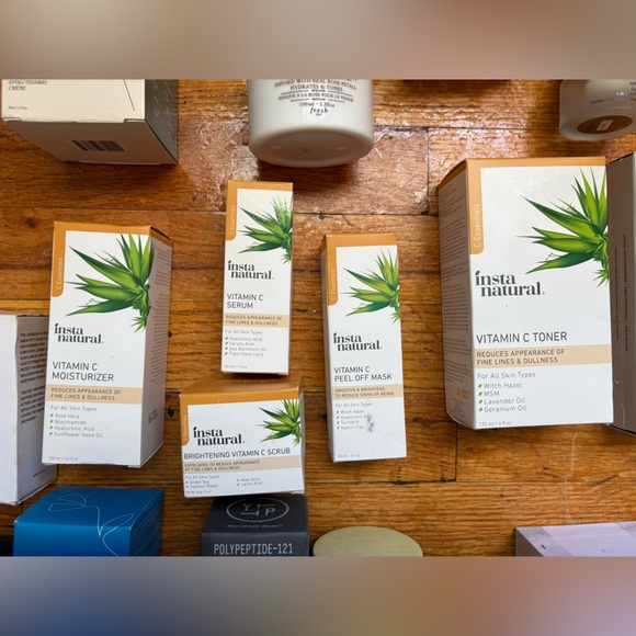 InstaNatural Vitamin C Skincare Collection - Picture 1 of 1